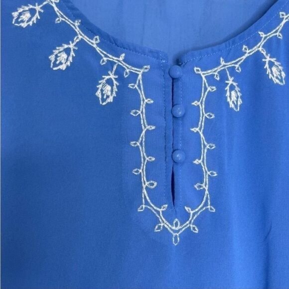 Zinga Girls Bohemian Floral Embroidered Top Blue White Size Large - Picture 5 of 8